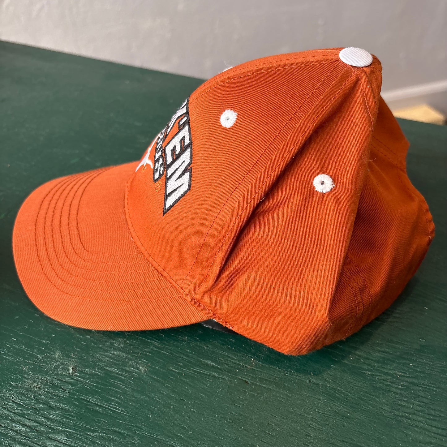 Vintage Hook ‘Em Horns Texas Longhorns Velcro Strapback Hat