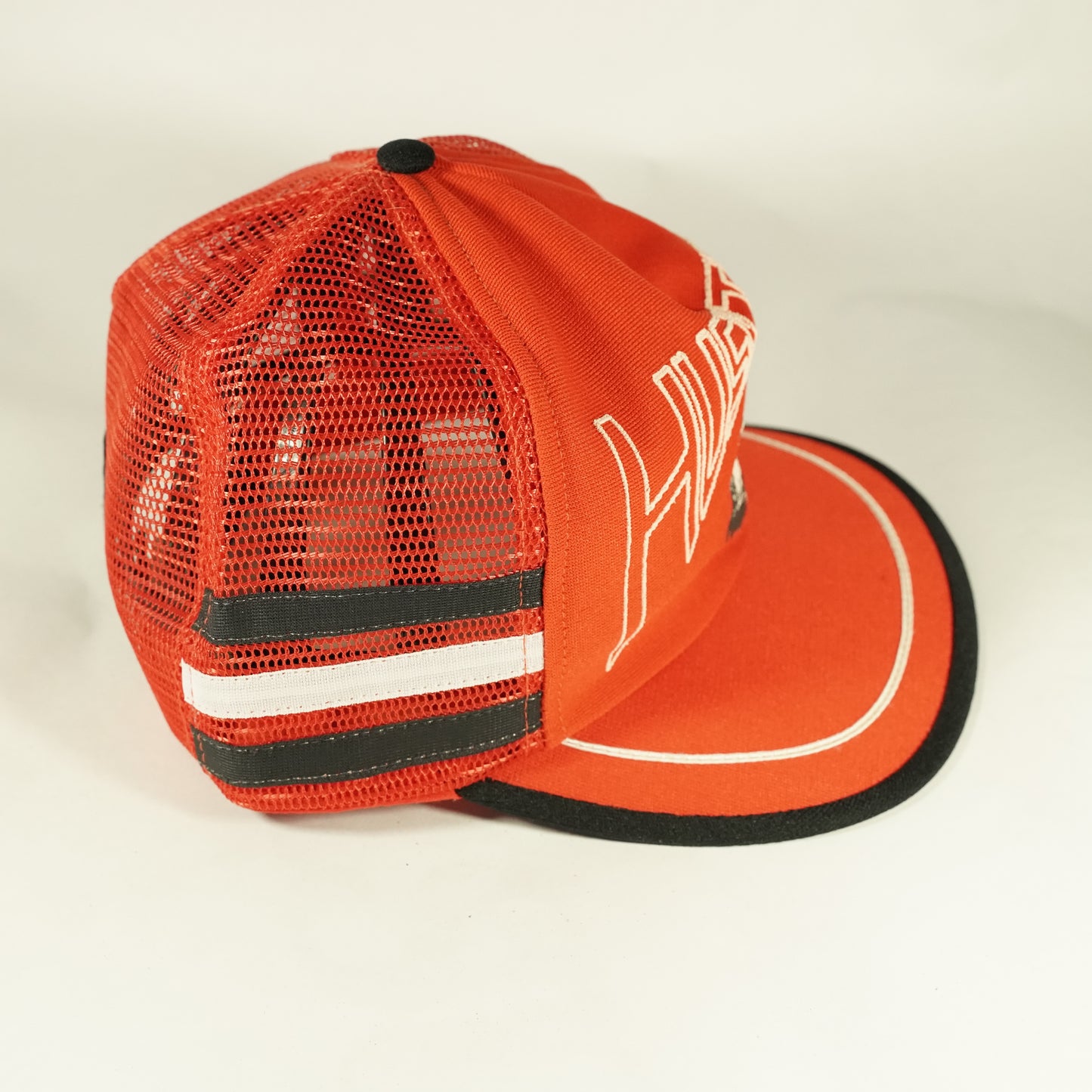 Vintage UCONN Huskies Rare Snapback Trucker Hat