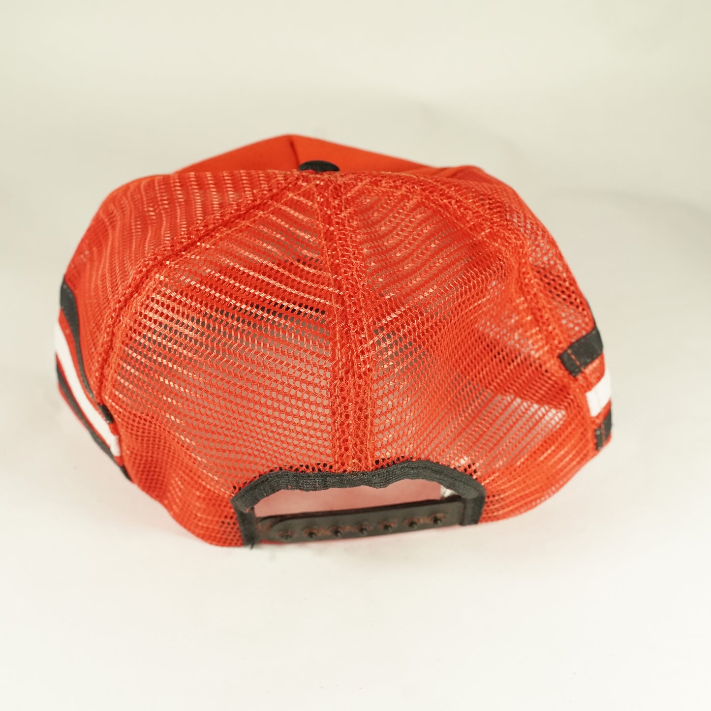 Vintage UCONN Huskies Rare Snapback Trucker Hat