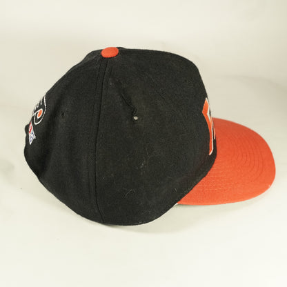 Vintage Philidelphia Flyers CCM snapback hat green underbrim