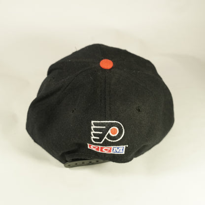 Vintage Philidelphia Flyers CCM snapback hat green underbrim