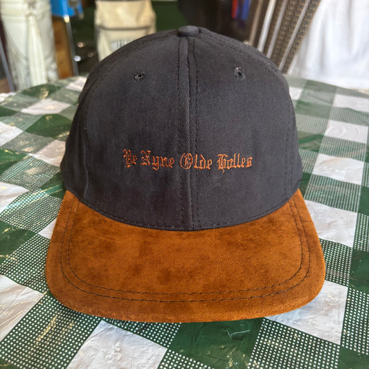 Vintage We Nyne Old Golles leather strap back