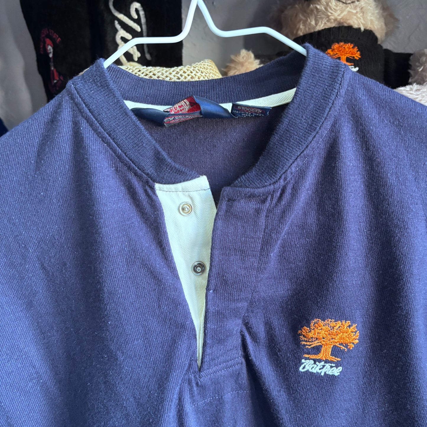 Vintage Oak Tree women's knit button up