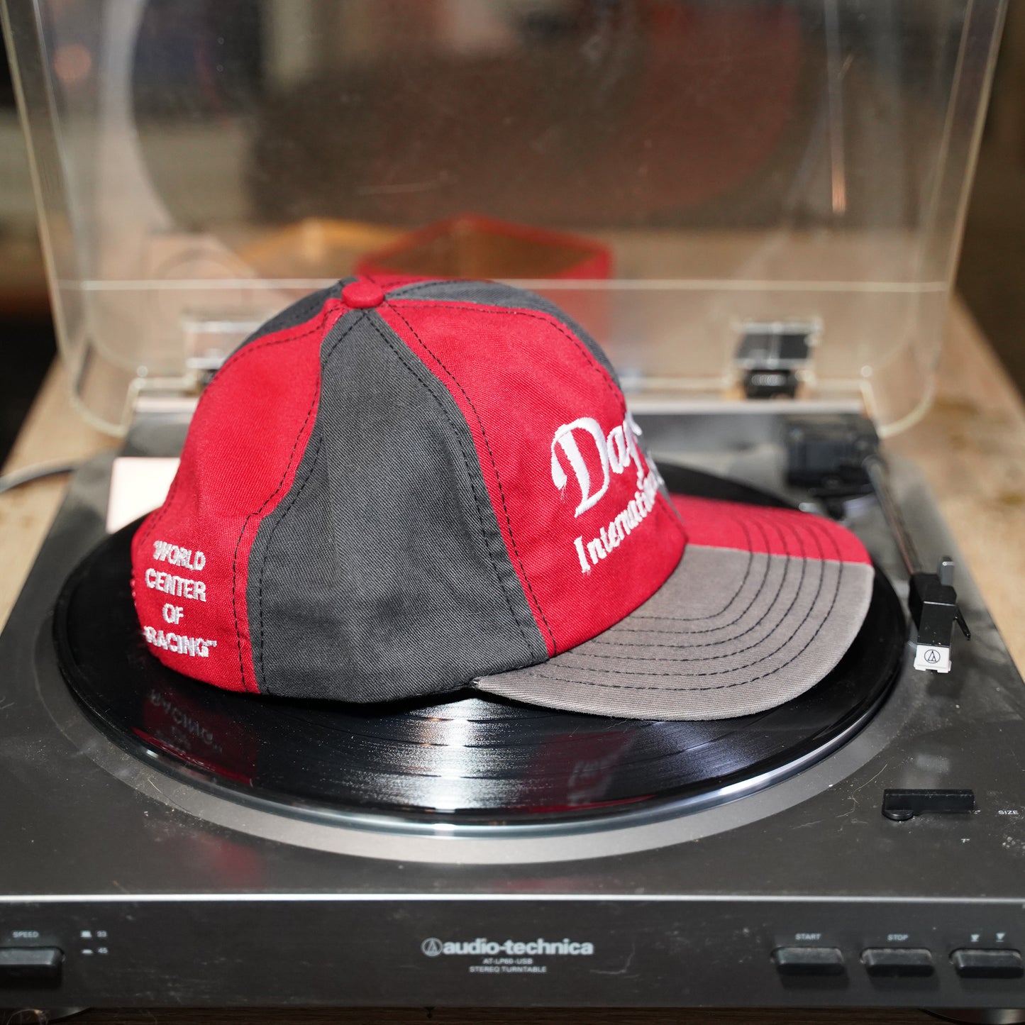 Vintage Daytona International Speedway 2 tone hat snapback