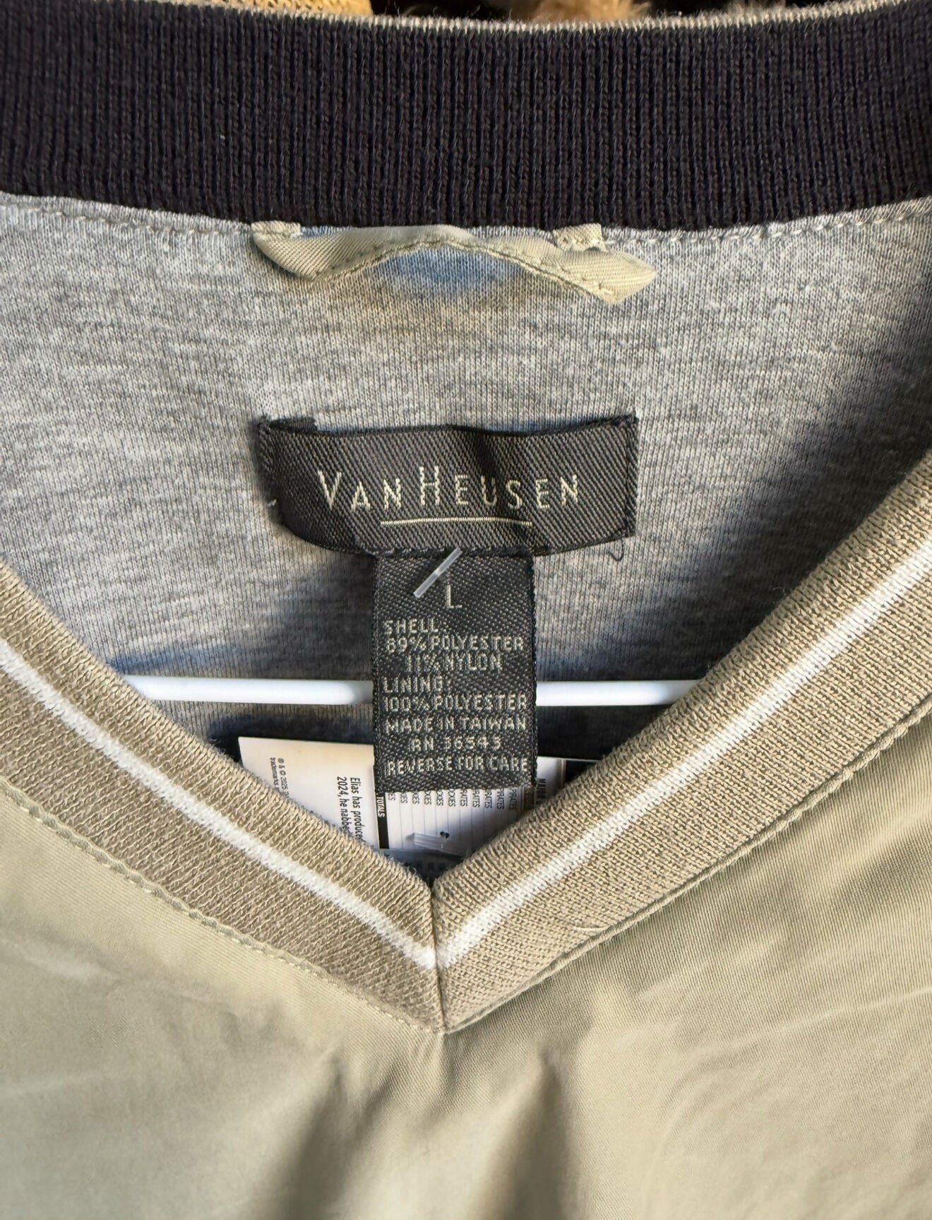 Van Heusen Windbreaker 014